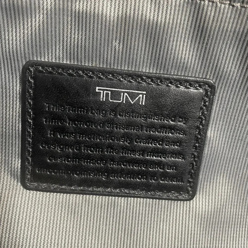Rare TUMI 99210D Bedford Marley ALL LEATHER Briefcase Business Professional Luxe